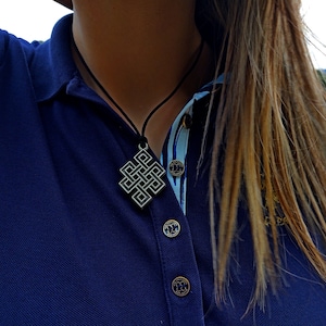 Endless knot Necklace,Tibetan Buddhism eternal knot jewelry,Buddhism lucky protection talisman,Celtic love knot,Mongolian and Chinese knot