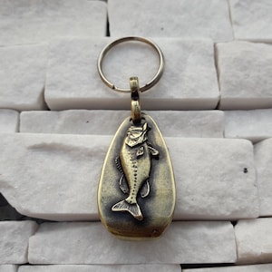 Flaschenöffner Schlüsselanhänger für Fischer mit Fisch Barch, Bier Flaschenöffner, Geschenk für Fischer, Hand Flaschenöffner, Camping Flaschenöffner Schlüsselanhänger