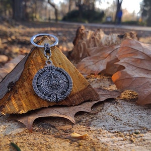 Aztec Mayan Calendar Zodiac Lucky pendant,Aztec Mayan Sun Calendar Pendant,Aztec Sun God Tonatiuh jewelry,Sun stone Tonatiuh god calendar