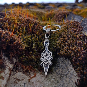 Odin&#39;s Spear Gungnir,Gungir Odin&#39;s spear pendant,Viking spear of Odin,Arrowhead Gungnir symbol,Viking spear of Odin,Norse mythology pendant