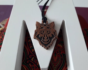 Wolf head necklace pendant keychain,Wolf head animal keychain,symbol strength,Animal lover keychain,House Stark symbol,Rustic gold jewelry