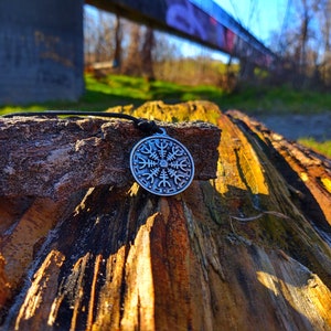 Helm of awe Aegishjalmur jewelry pendant,Helm of Terror Icelandic magical stave pendant,Ægishjálmur,Asatru Norse powerful protective symbol