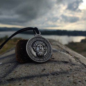 Zeus Greek God pendant,Ancient Greek Mythology jewelry,Star of Vergina Macedonian Sun Pendant,Greek Vergina Sun,thunder god,Zeus King of God