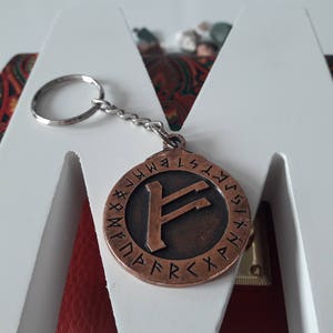 Colar com letra rúnica viking Fehu, chaveiro com letra rúnica Fehu, colar com chave rúnica Harmonia e Sabedoria, símbolo nórdico, chaveiro da sorte