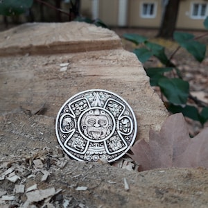 Aztec Mayan Calendar Zodiac Lucky Coin,Mayan Prophecy,Aztec Sun God Tonatiuh coin,Sun stone Tonatiuh god calendar,Axayacatl,Aztec amulet