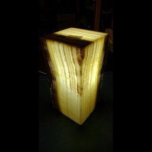 Beautiful Stone Onyx Table Lamp