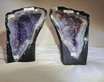ブラジル産アメジスト大聖堂：原石の紫水晶ジオード洞窟 - Etsy 日本