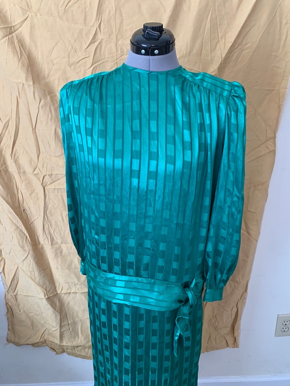 Vintage 80s Emerald Green Metallic Dropwaist Dres… - image 2