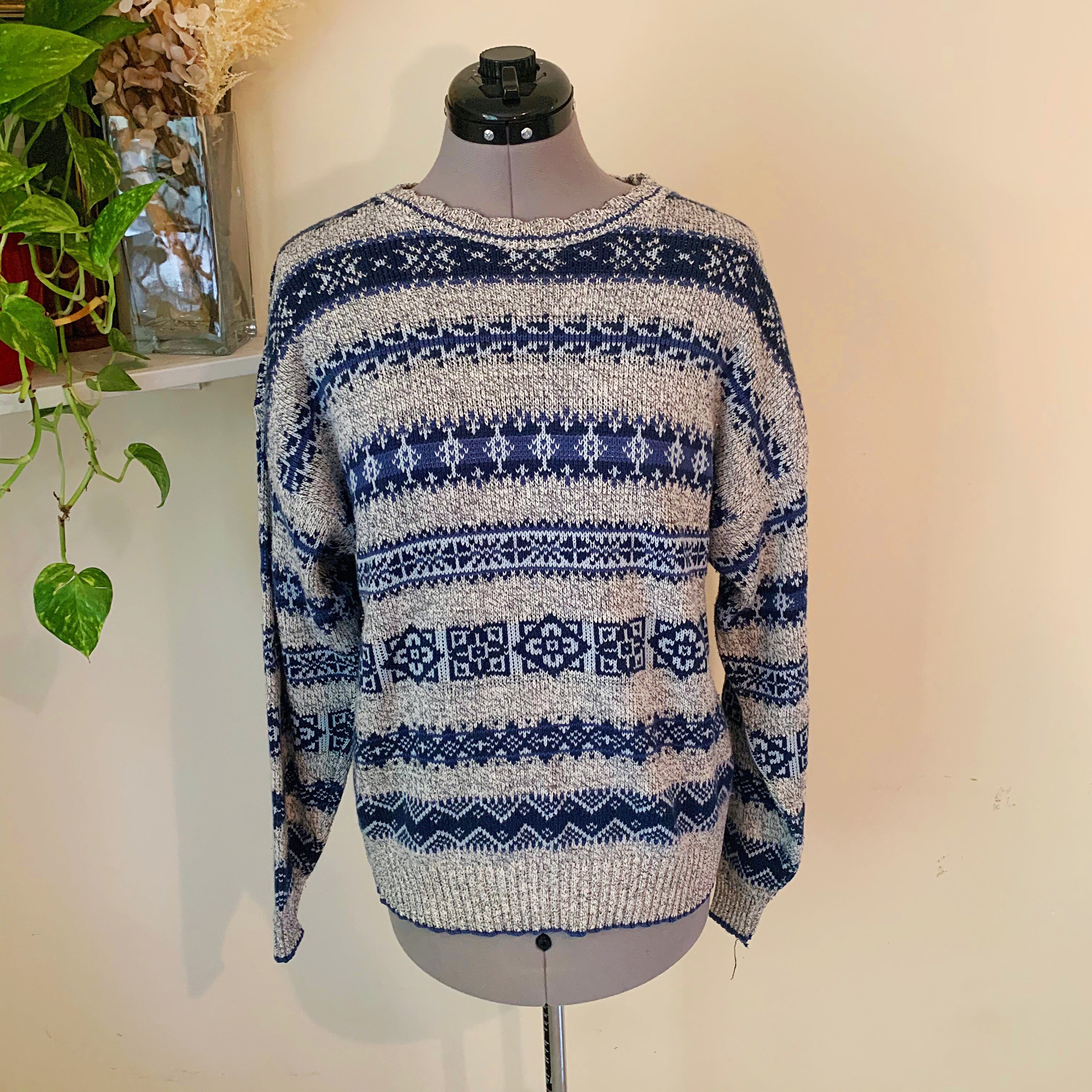 Lizwear Sweater - Etsy