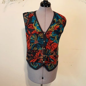 Vintage 70s Cottage Core Needlework Vest Size M