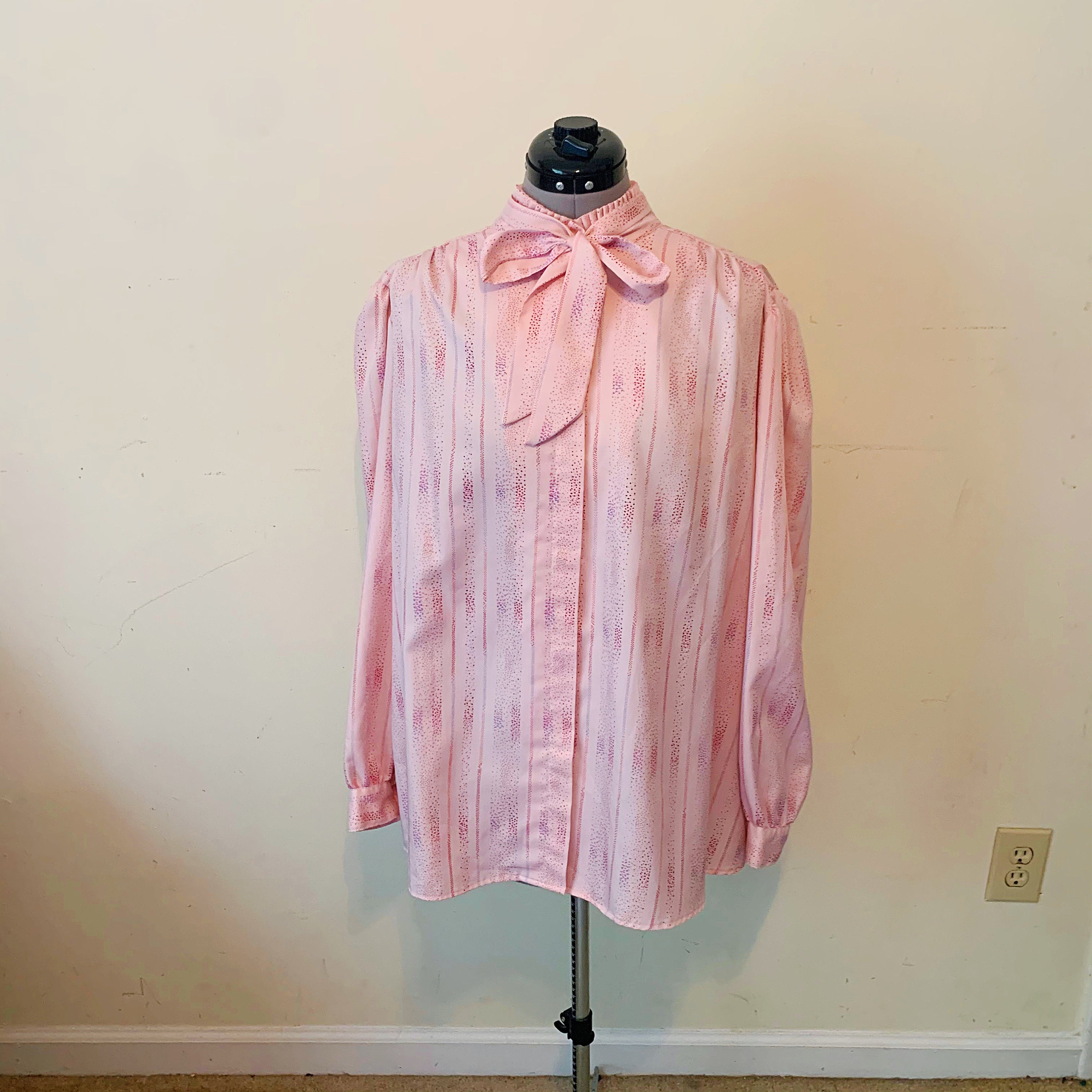 Big Collar Blouse Vintage - Etsy Big Collar Blouse Vintage - Etsy