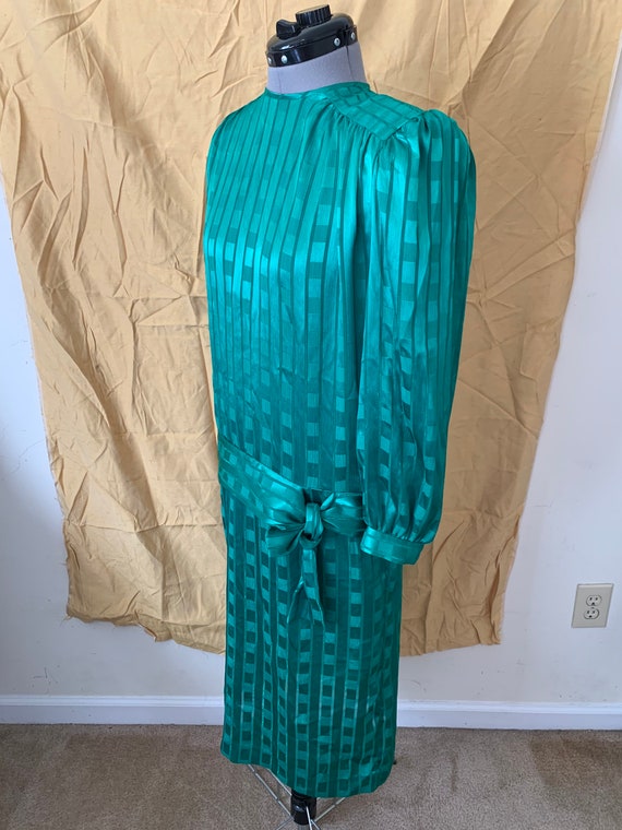 Vintage 80s Emerald Green Metallic Dropwaist Dres… - image 3