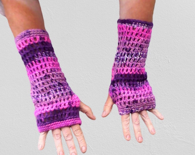 Crochet fingerless handchue purple pink gradient