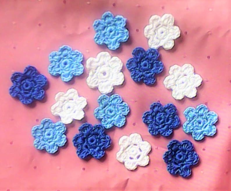 Crochet flower appliques in white dark blue and light blue image 1