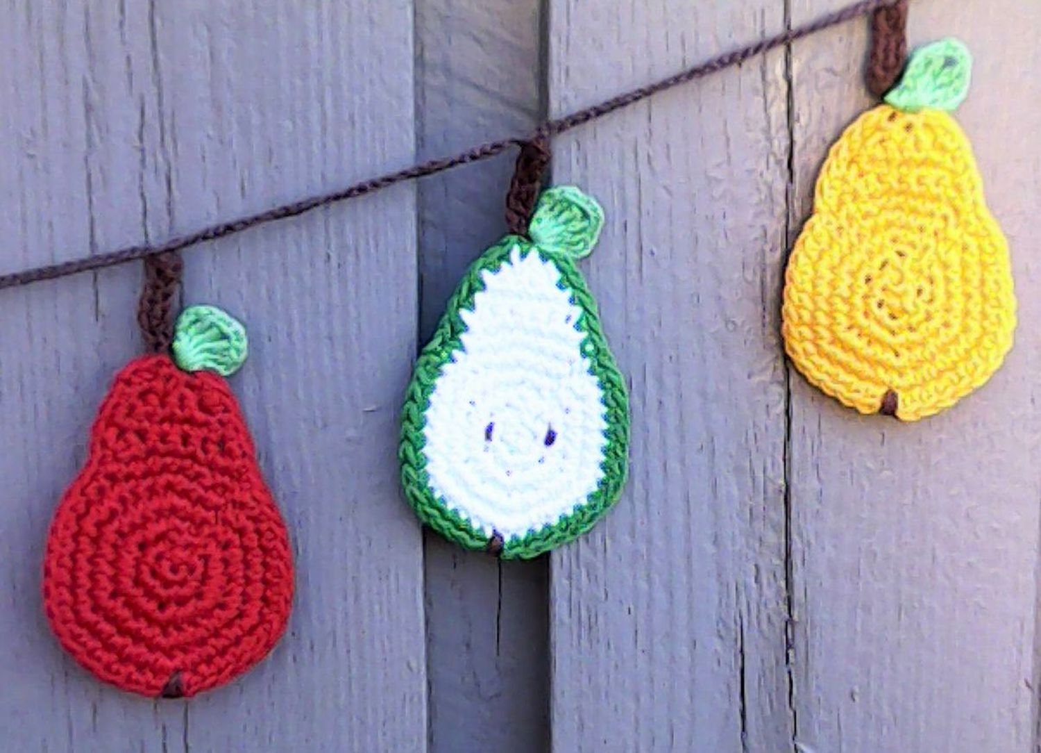 Pear garland, crocheted garland with 11 bulbs, perfect shower garland
