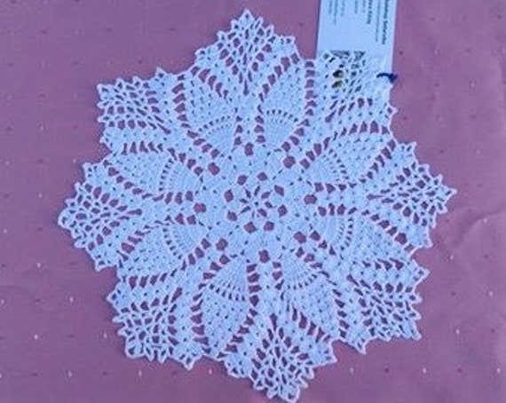 For your coffee table crochet cover in white cotton