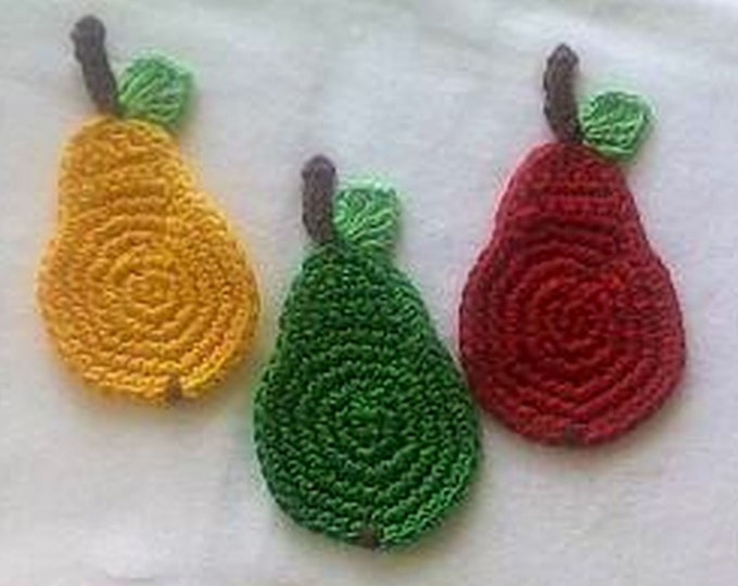 3 pears crocheted in red, green and yellow appliqué and patches, fake foods and pears for the doll's kitchen