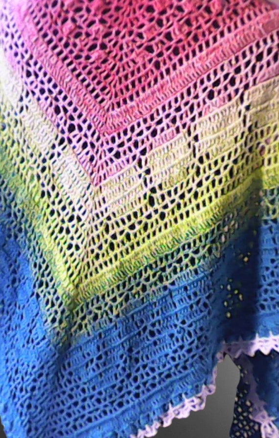 Triangular cloth with lace handmade gift