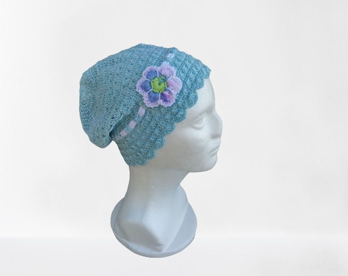 Beanie crochet cap for summer spring for girls and young ladies made of cotton Boho style light blue medium blue white crochet flower hand crocheted