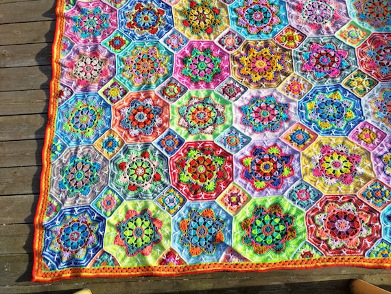 Beautiful Crochet Blanket Afghan Blanket " HAPPY SUN DREAMS" Size 280 cm x 230 cm Bed Cover Sofa Blanket Cuddly Blanket Large Crocheted Blanket