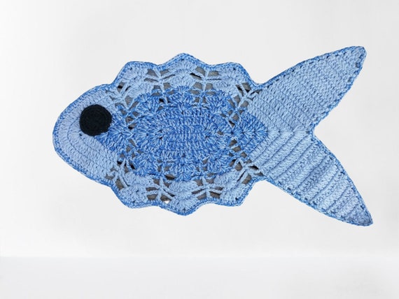 maritime decoration, table decoration placemat coaster bathroom carpet table runner crocheted in the shape of a fish