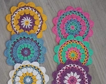 Set of 6 crocheted mandala doilies, handmade home decoration, crocheted centerpiece, hand crocheted jewelry for coffee table