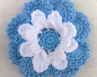 Crochet flower in 3.5 inches in shades of blue and white