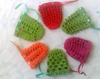 Easter decoration eggs crocheted for the Easter bouquet, 6 covers in green, pink, red and orange