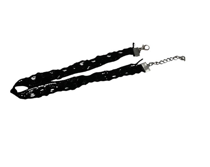 Vintage 90’s Lace Elastic Choker
