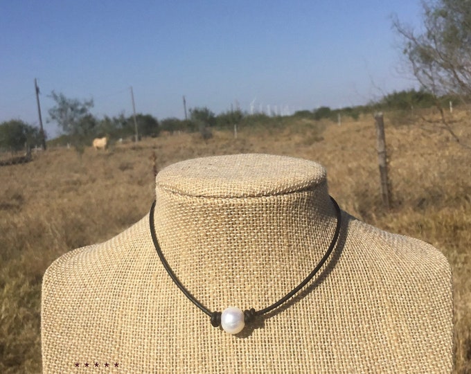 Leather Pearl Choker, Leather Necklace, June Birthstone, Boho necklace, Birthday Gift, Free shipping, Organza Bag included