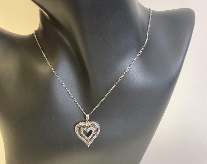 925 Vintage Heart Black and White Stone Sterling Silver 20” Necklace