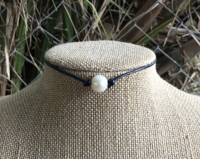 Leather Pearl Choker, Navy Blue Pearl Necklace, Boho Necklace, June Birthstone, Affordable Gift, Birthday Gift, Gift For Her