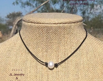 Leather Pearl Choker, 1mm leather cord, Single Pearl Choker Necklace, June Birthstone, Affordable Gift, Free shipping, Jewelry box included