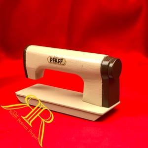 Vtg PFAFF Gusseisen Industrie Nähmaschine Briefbeschwerer Muster Presse Papier