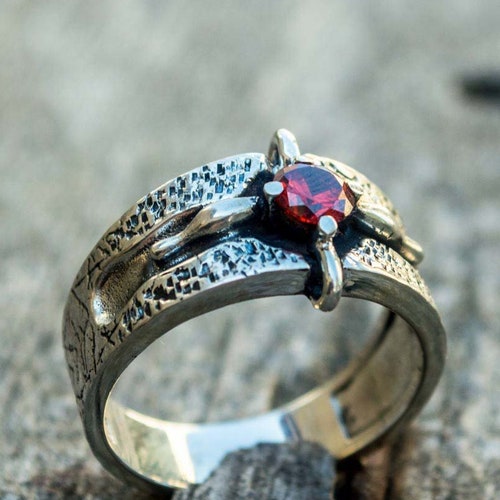 Red Garnet Zirco Men Ring Wedding Ring For Men's Silver Men Ring Silver Signet Gift Men's Ring Gemstone Ring For Men's Engagement Ring