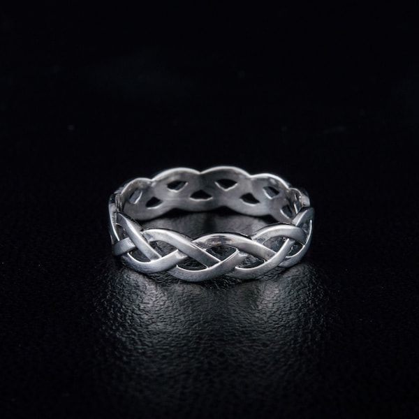 Bague tressée en argent, bague en tricot tressée, bague d’ornement simple, bague argentée Sterling faite à la main, anneau celtique, bijoux celtiques, cadeau pour elle