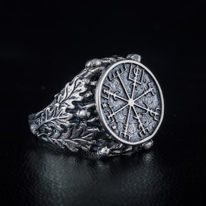 Bague Vegvisir en argent - Bijou de boussole runique avec glands et feuilles de chêne Ancien symbole de navigation nordique inspiré de la culture viking