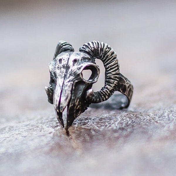 Silver Ram Skull Ring, Brutal Jewelry, Ring with Ram, Skull of Ram, Biker Ring, Brutal Ring, Handmade 925 Silver Animal Ring, Animal Jewelry