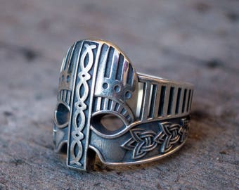 Anillo de sello de casco vikingo con adornos nórdicos, joyería de casco de vikingos escandinavos hechos a mano de plata esterlina, anillo vikingo de plata 925