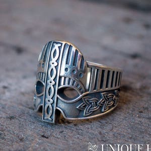 Bague de guerrier viking - Bijoux de casque en argent avec bague fabriquée à la main avec le symbole des Vikings de l&#39;esprit nordique dans un style scandinave