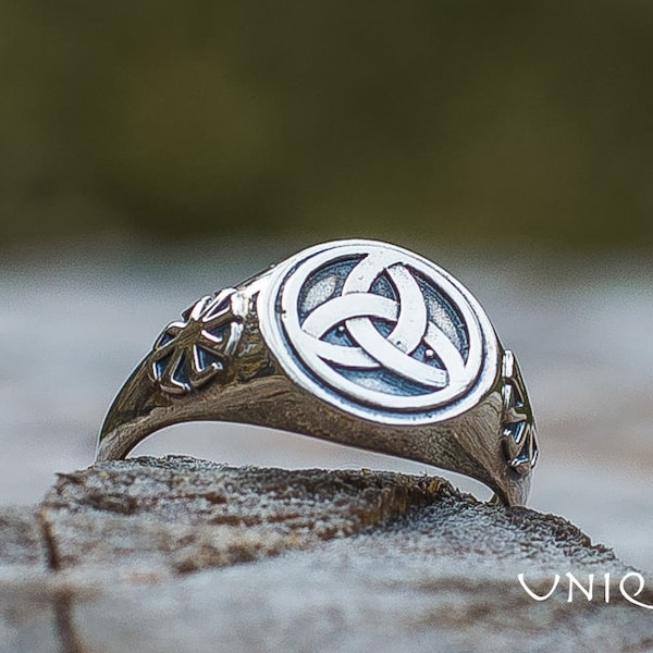 Triquetra Ring - Silver Scandinavian Jewelry with Trinity Knot Symbol Handcrafted Celtic Knot Ring made for Men and Women