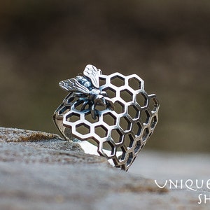 Silver Bee Ring - Delicate Honeycomb Jewelry Handmade Elegant Wedding Ring with Unique Insect for Bee Lovers