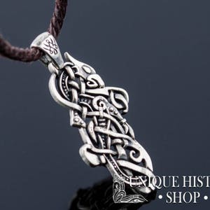 Viking Wolf Pendant - Silver Wolf Amulet with Viking Ornament Handcrafted Animal Necklace in Scandinavian Style