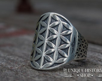 Sacred Geometry Flower Ring for Women, Boho Silver Chunky Cocktail Ring, Custom Engraved Modern Jewelry, Gift for Her on Special Occasions