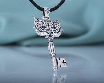 Owl Key Pendant, Silver Bird Ring, Key Necklace with Owl, Animal Jewelry, Skeleton Key Jewelry, 925 Silver Key Charm, Owl Jewelry