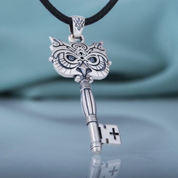 Owl Key Pendant, Silver Bird Ring, Key Necklace with Owl, Animal Jewelry, Skeleton Key Jewelry, 925 Silver Key Charm, Owl Jewelry
