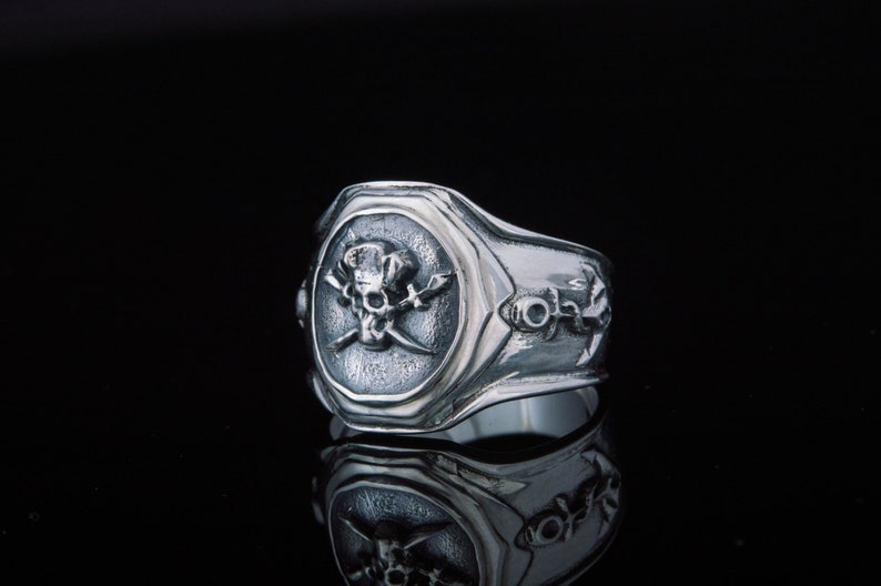 Silver Pirate Ring with Skull and Crossbones, Anchor Signet with Jolly Roger Symbol, 925 Silver Pirate Jewelry, Gift for Seaman Husband image 7