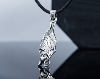 Custom strling silver bat pendant necklace, spooky season girlfriend gift, alternative jewelry, halloween gift her, Black Friday sale