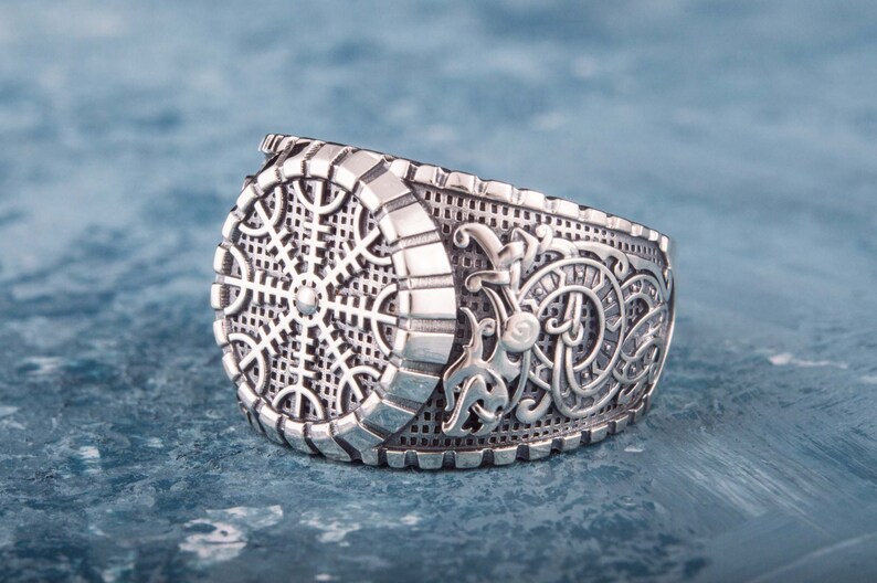 Handcrafted Nordic Ring Heathen Jewelry 925 Silver Helm of Awe Viking Signet Scandinavian Aegishjalmur Ring with Animal Ornament