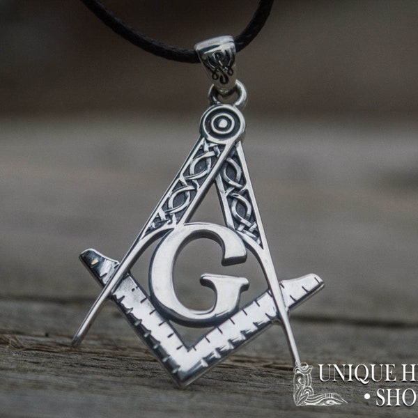 Elegant Silver Masonic Necklace with Freemasonry Pendant - Knights Templar Symbol Charm